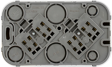 розетка 2-местная Legrand 782233 Quteo с з/к белый - вид с тыльной стороны