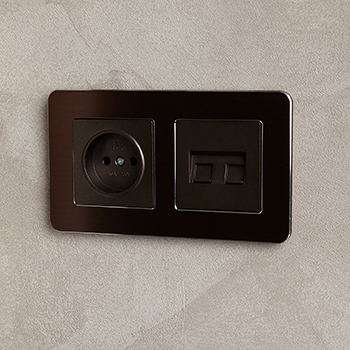 электроустановочные изделия IEK серии Brite - пример установки