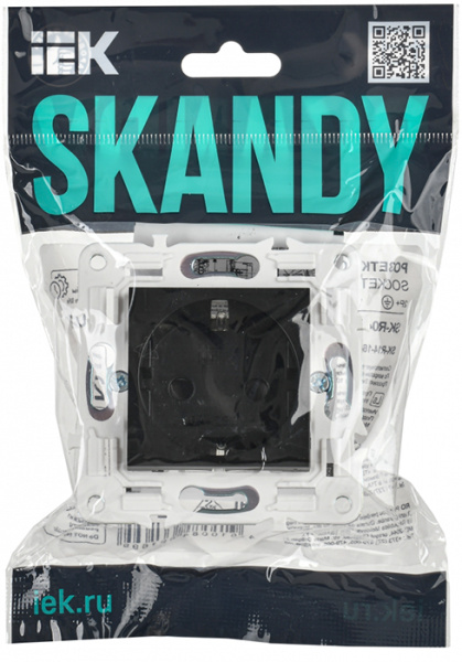 Сканди черный розетка скрытая 1-мест заземление шторки IP44 б/к