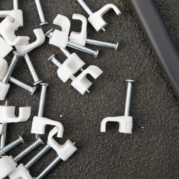 купить Скоба прямоугольная 6мм пластик  Rexant 50шт в Иванове Скоба прямоугольная 6мм пластик  Rexant 50шт