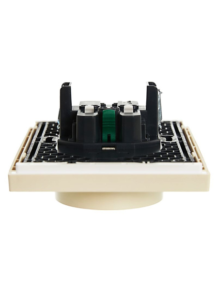 Фортепиано ваниль розетка скрытая 2-мест заземление шторки быстрозажим. клем. IP20 