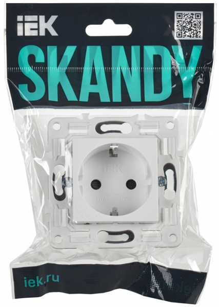 Сканди арктический белый розетка скрытая 1-мест заземление шторки IP44
