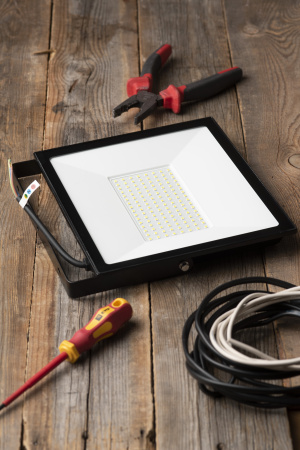 купить Прожектор свд 100Вт 6500К 8000лм черный IP65 110° Luma EKF в Иванове Прожектор свд 100Вт 6500К 8000лм черный IP65 110° Luma EKF